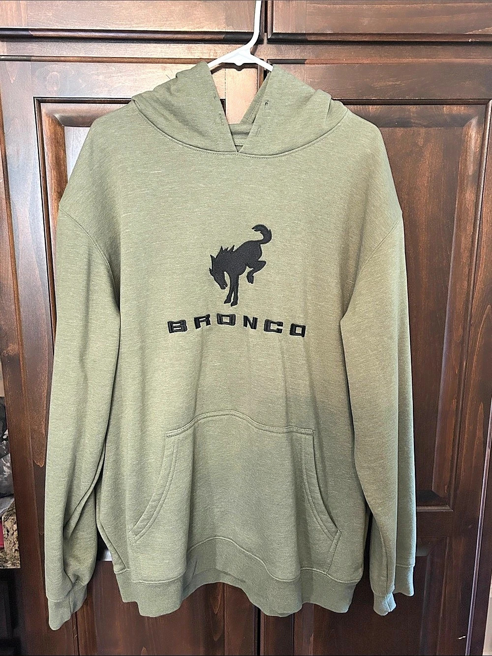 Bronco Pullover hoodie in Green Size 2XL Like New